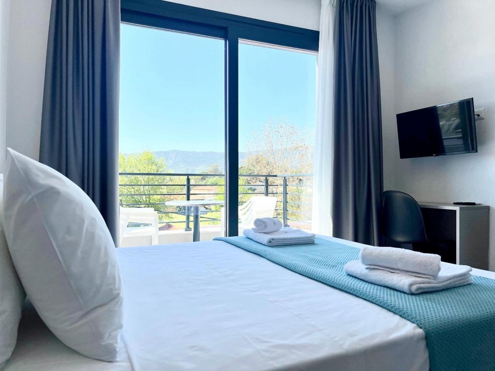 Four Shades Luxury Suites Sarti Exteriér fotografie