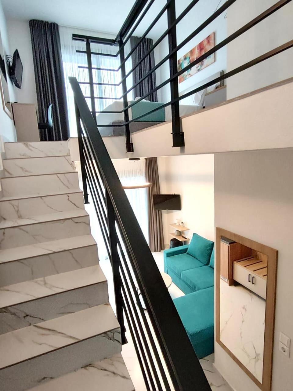 Four Shades Luxury Suites Sarti Exteriér fotografie