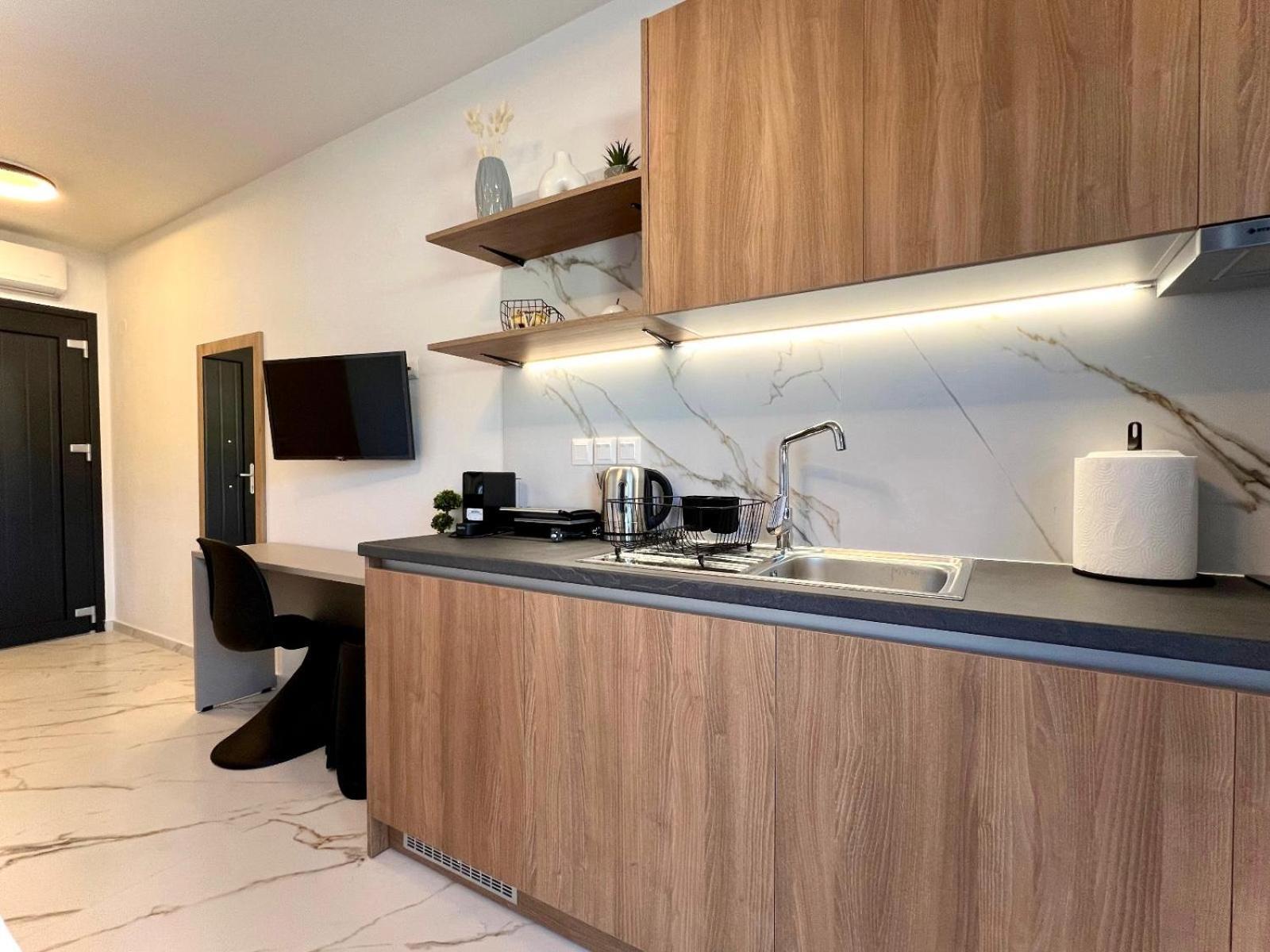 Four Shades Luxury Suites Sarti Exteriér fotografie
